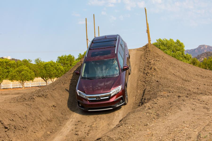  Honda Pilot Elite 2018 года  (NA) (фото 14 из 40)